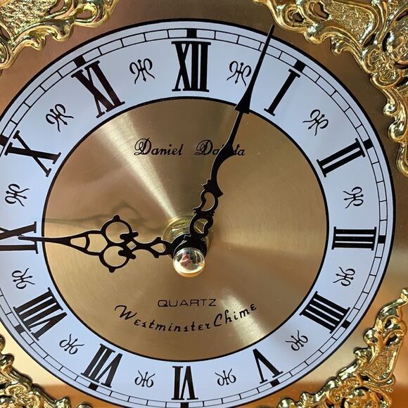 Daniel Dakota Westminster Chime Vintage Quartz Beautiful Chimes Brown Wood - Picture 8 of 15